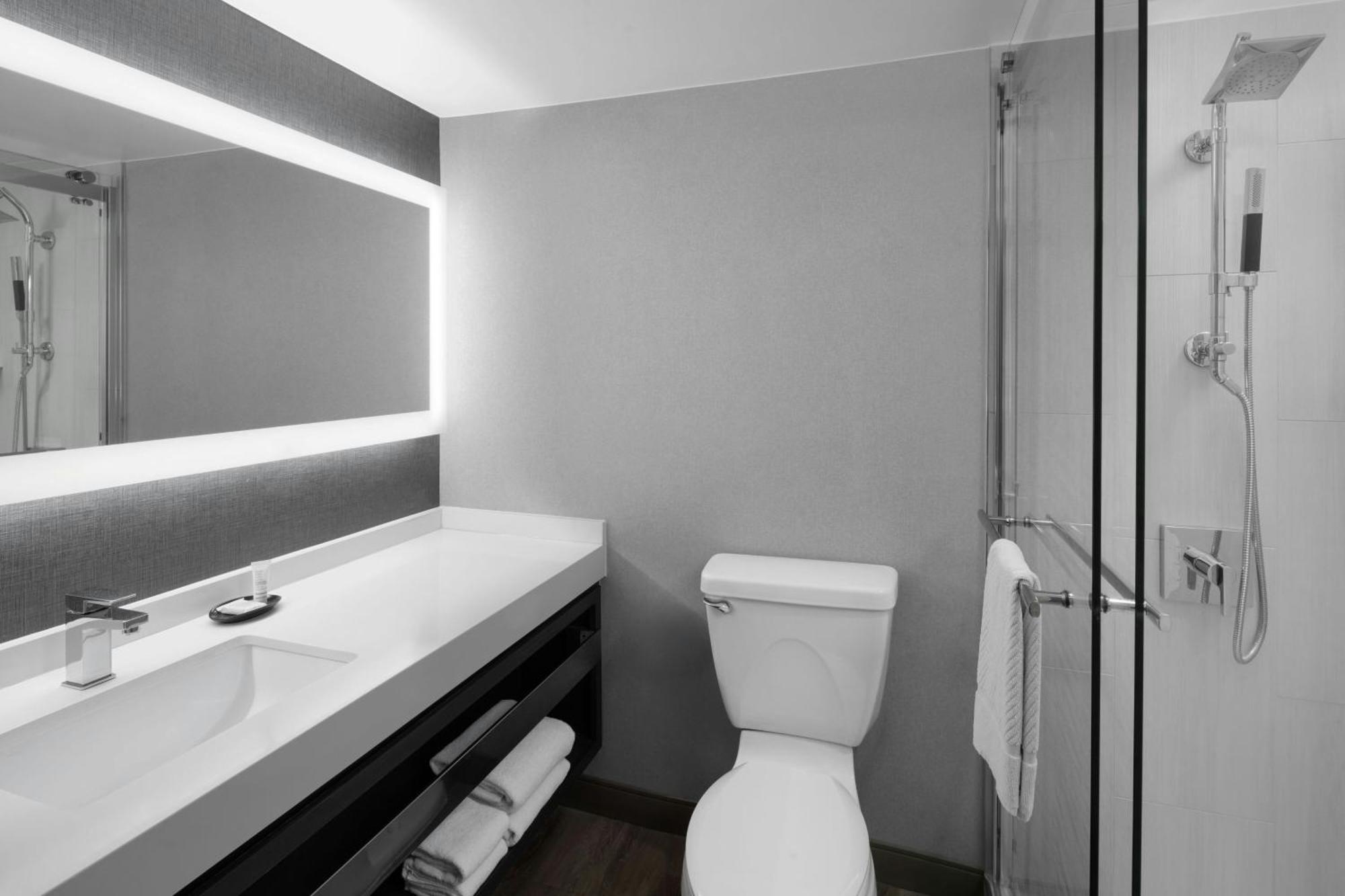 The National Landing Hotel Crystal City Арлингтон Экстерьер фото