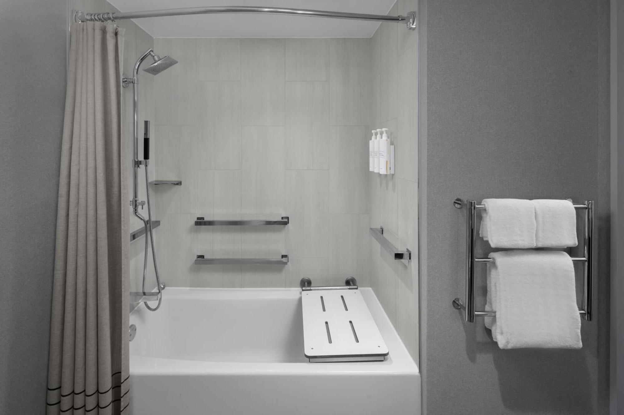 The National Landing Hotel Crystal City Арлингтон Экстерьер фото